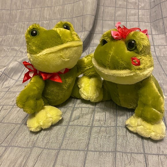 Dan Dee collection Kissing frogs stuffed plush animal - Picture 1 of 7